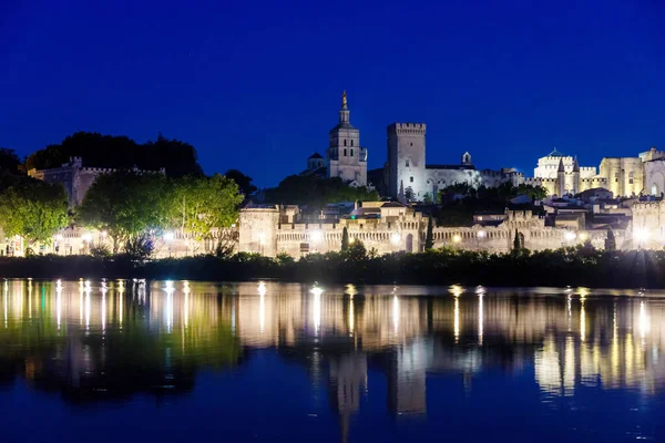 Panoramautsikt Över Palatset Påvarna Och Avignon Katedralen Kvällen Avignon Frankrike — Stockfoto
