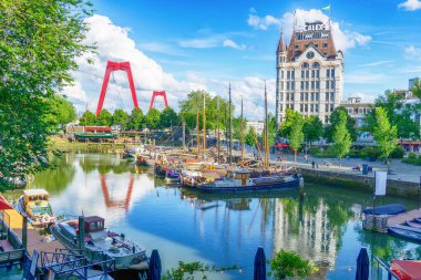 Old HarborOude Haven, Willemsbrug Köprüsü, Eski Liman ve Hollanda Rotterdam 'daki Beyaz Saray