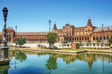 Güneşli bir günde İspanya Meydanı Espana, SevilleSevilla, Endülüs, İspanya