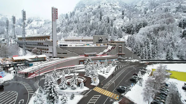 Χειμερινό Αλπικό Παγοδρόμιο Medeo Στα Βουνά Κηφήνας Άποψη Του Χιονισμένο Royalty Free Φωτογραφίες Αρχείου