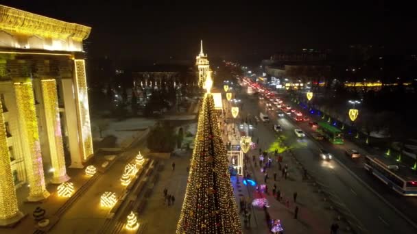 Large Christmas Tree Lights Square Top View Drone Street Cars — Video