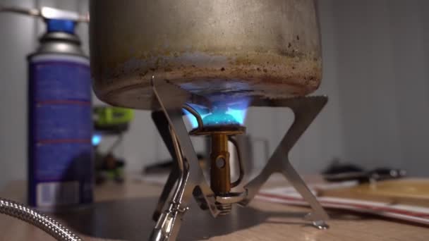 Blue Flame Burning Gas Water Boiling Old Saucepan Hose Connected — Vídeo de Stock