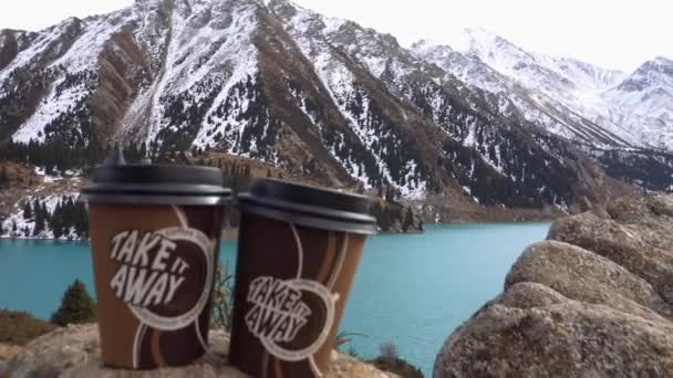 Paper Cups Coffee Background Mountain Lake Color Water Blue Green — Stok video