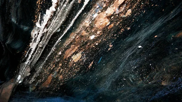 Jég Fekete Átlátszó Színe Barlangban Kis Kövek Lógnak Helyükön Fagyott — Stock Fotó