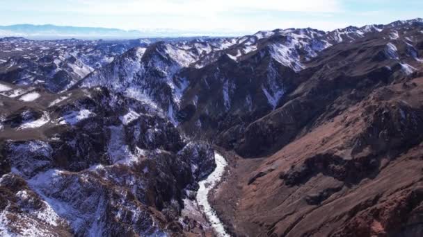 Charyn Kanyonu Nda Yeşil Suyu Olan Uzun Bir Nehir Bazı — Stok video
