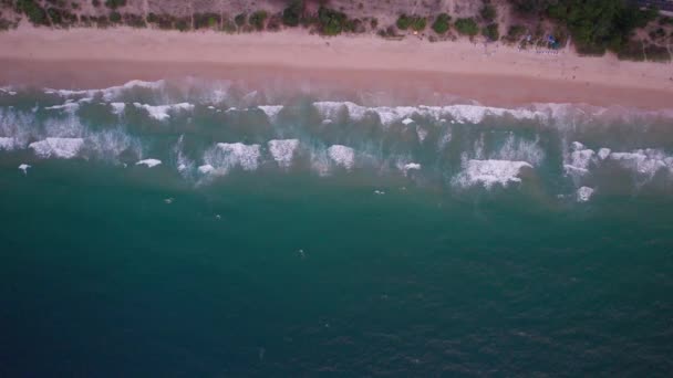 Sonnenuntergang Mit Blick Auf Den Strand Und Das Meer Draufsicht — Stockvideo