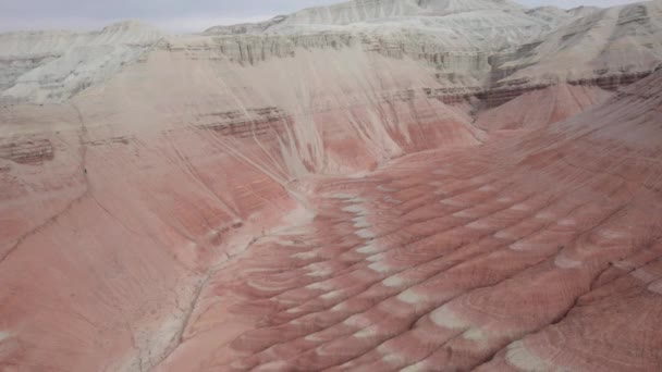 Красочные Высокие Горы Каньон Глины Большое Ущелье Разными Камнями Разными — стоковое видео