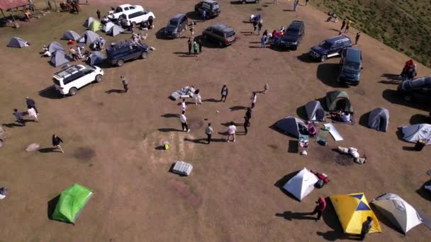 Tent Camp Located Observatory People Arrived Cars Camp Slope Green — Stock Video