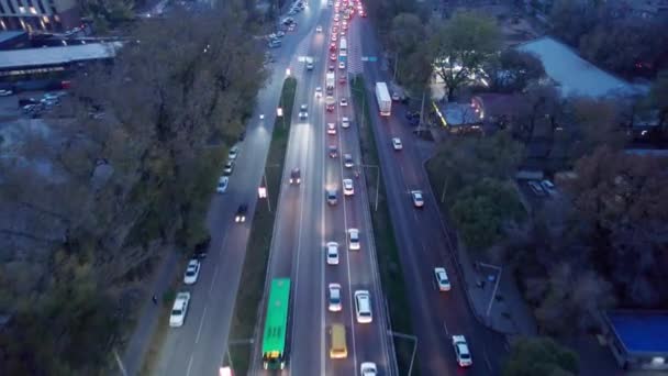 Cruzamento Movimentado Com Muitos Carros Ônibus Caminhões Vista Aérea Drone — Vídeo de Stock