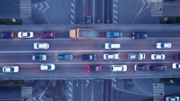 Intersection Très Fréquentée Avec Beaucoup Voitures Autobus Camions Vue Aérienne — Video