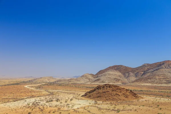 Namib Çölü manzarası. Namib Naukluft Ulusal Parkı. Afrika 'da macera ve keşif. Spreetshoogte bakış açısı, Namibya.