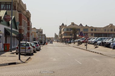 Swakopmund, Namibya - 03 Ekim 2018: Eski Alman sömürge binası. Kasabanın merkezi..