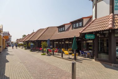 Swakopmund, Namibya - 03 Ekim 2018: Eski Alman sömürge binası. Kasabanın merkezi..