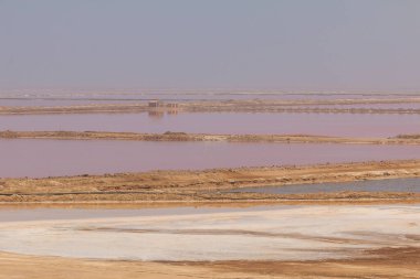Walvis Bay Salt Holding. Sahra altı Afrika 'daki en büyük güneş tuzu üreticisi. Swakopmund, Namibya.