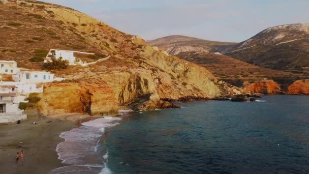 Veduta Della Costa Della Spiaggia Agkali Dell Isola Folegandros Mar — Video Stock