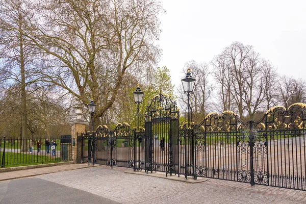 London Greenwich April 2018 Ornate Gate Entry Greenwich Park Весна — стокове фото