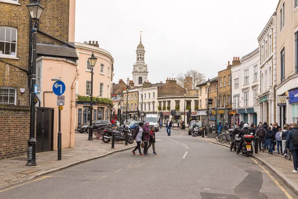 Londra, Greenwich, İngiltere - 05 Nisan 2018: Greenwich 'in tarihi binaları. Greenwich Kraliyet Borough Londra 'nın bir parçasıdır..