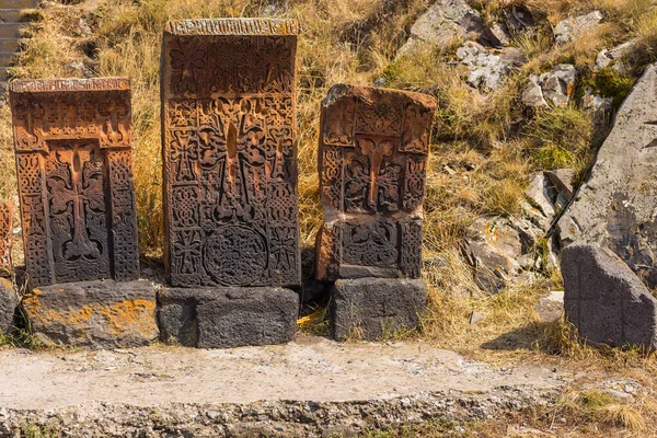 Der Alte Armenische Chachkar Kreuzstein Sevanavank Geschnitzte Gedenkstele Mit Einem lizenzfreie Stockfotos