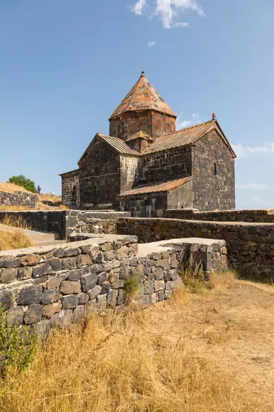 세바나반크 아르메니아 2019년 02일 호수에 위치한 수도원 단지의 거룩한 사도들을 스톡 사진