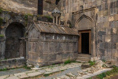 Tatev, Ermenistan - 03 Eylül 2019: Tatev Manastırı, 9. yüzyıl Ermeni Havari Hristiyan manastırı Tatev köyü yakınlarındaki büyük bir bazalt platoda yer almaktadır..