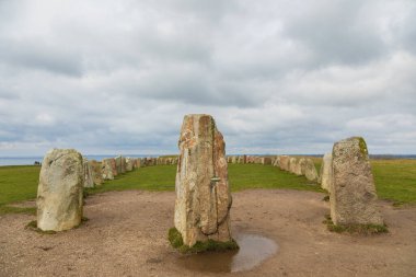 Ales Stenar taş çemberi, İsveç 'in güneyindeki İskandinav bölgesinde taş gemi oval..
