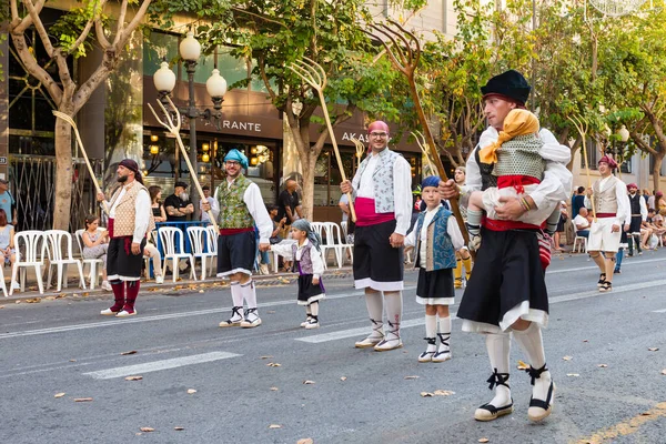Alicante Espanha Junho 2023 Homens Crianças Vestido Tradicional Espanhol Festival — Fotografia de Stock