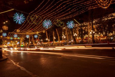 Tiflis 'in tarihi merkezinde Noel ve Yeni Yıl Aydınlanmaları.