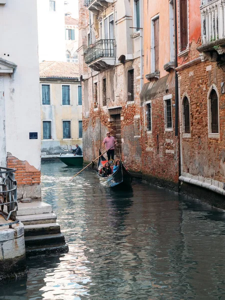 October 2022 Venice Italy People Enjoying Gondola Ride Canal Venice — Foto de Stock