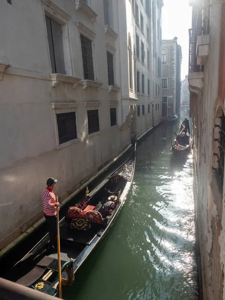 October 2022 Venice Italy Gondolas Sailing Canal Venice Tourism Concept — Foto de Stock
