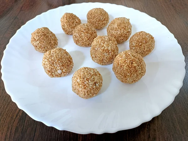 Indian White Sesame Seeds Sweet Tilgul Laddu Made Jaggery Sesame — Stock Photo, Image