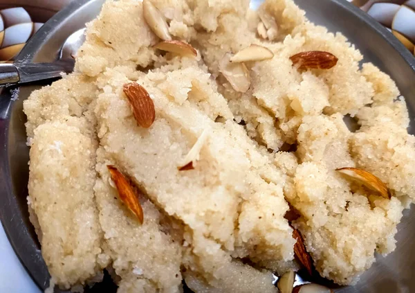 수지할 평야는 라바세라 과일로 장식한 인도의 단맛있는 축제로 도알려져 봉사하면서 — 스톡 사진