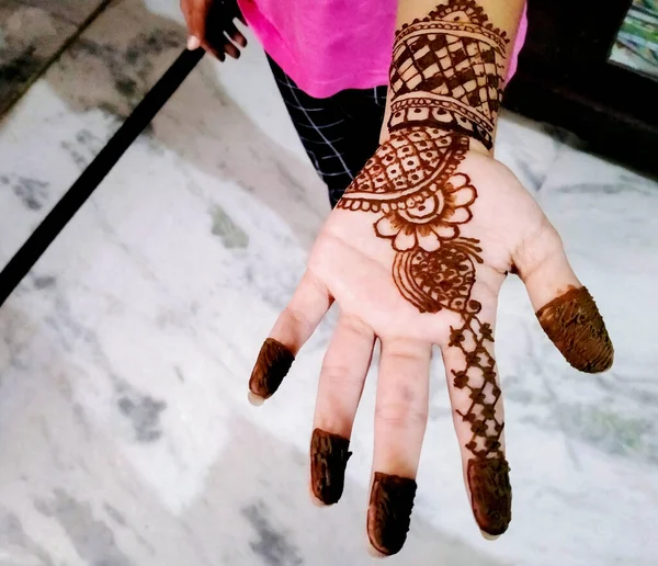 Ett Vackert Konstverk Ritat Handen Indisk Brud Med Växtbaserade Heena — Stockfoto