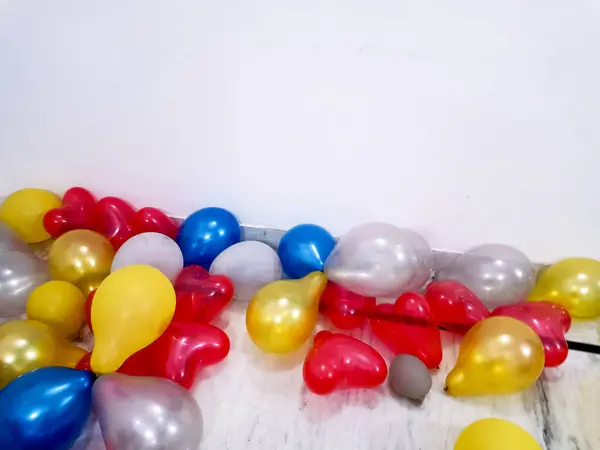 Beaucoup Ballons Colorés Sur Sol Prêts Pour Fête Anniversaire — Photo
