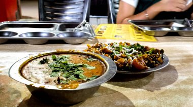 Hint sebze menüsünü yemeye hazır. Özenle seçilmiş..