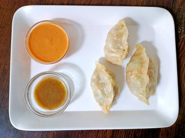 Maggi dolgulu Momos Resmi