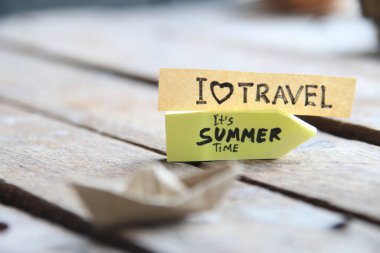 Yaz zamanı fikri. Seyahat ve tatil için arka plan.