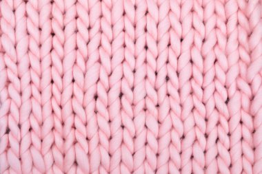 Parlak Pembe Topak Yün Dokusunun Yakın Çekimi Konforlu Ev Dekorasyonu, Örgü Projeleri, El Yapımı Fikirler ve Canlı El Yapımı Tekstil İlhamı İçin Mükemmel