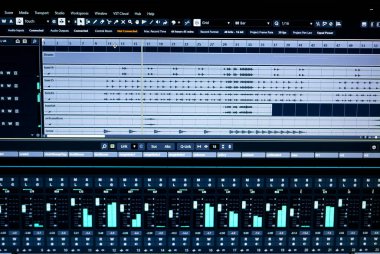 DAW Dijital Ses İş İstasyonunun kullanıcı arayüzünü gösteren omputer ekranı 