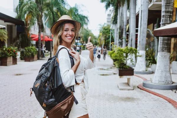 Ung Latinamerikansk Kvinna Turist Backpacker Mexiko Latinamerika Latinamerikanska Människor Karibiska — Stockfoto