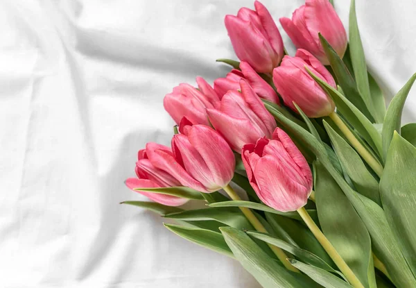 Roze Tulpen Het Bed Bovenaanzicht Van Dichtbij Plat Gelegd Bloemen — Stockfoto