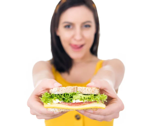 Panino Avvicinare Giovane Donna Possesso Sandwich Isolato Sfondo Bianco Concentrati — Foto Stock