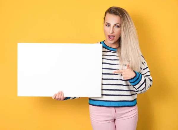 Women Holding White Board Isolated Yellow Background Promoter Girl Showing — Stock Photo, Image