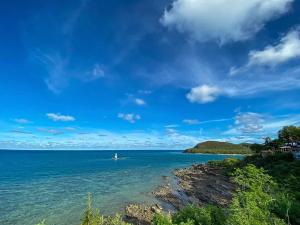 Panorama Vista Limpida Calma Turchese Blu Acqua Mare Con Cielo — Foto Stock
