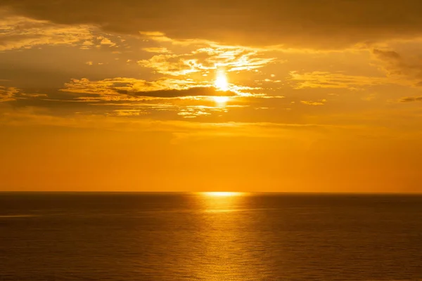 Gyllene Solnedgång Över Atlanten — Stockfoto