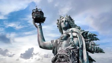 Almanya, Rdesheim yakınlarındaki Niederwalddenkmal üzerinde Germania heykeli