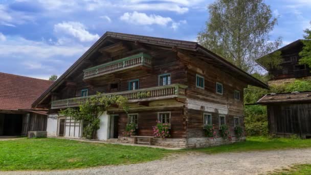 2017年7月14日 德国巴伐利亚蒂特林 巴伐利亚博物馆森林展示了1580年至1890年德国巴伐利亚森林的历史建筑景观和住宅建筑 — 图库视频影像