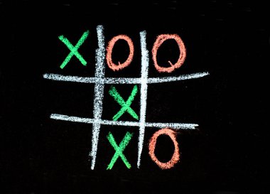  Tahtada tic-tac-toe oyunu