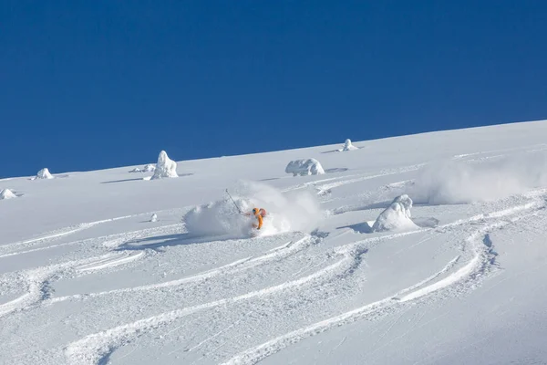 Freeride Snowboarder Cuesta Abajo Nieve Profunda Aventuras Invierno Aire Libre —  Fotos de Stock