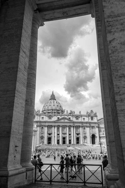 Vista Blanco Negro Cúpula Basílica San Pedro Vaticano Roma Italia —  Fotos de Stock