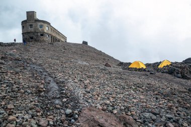 Betlemi Hut, Gürcistan 'ın Kazbegi Dağı' nda bulunan bir dağ sığınağıdır. Kulübe Kazbek Dağı 'nın güney tarafında yer almaktadır.